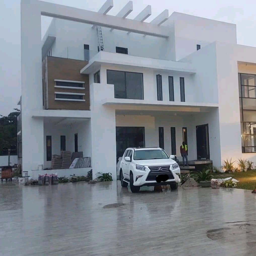 Luxury Homes for Sale in Ikoyi – Buy a Mansion, Duplex, or Penthouse | Apartments.ng