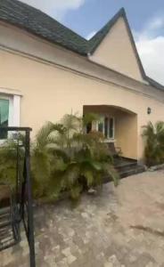 Distress Sale – Solid 3-Bedroom Standalone House with Extra Space in Apo Resettlement, Abuja