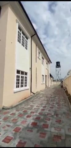 Luxury 5-Bedroom Detached Duplex with Guest Chalet & BQ on 1,000sqm in Guzape, Abuja