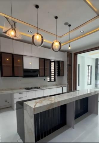Luxury 5-Bedroom Fully Detached Duplex with BQ & Swimming Pool in Megamound Estate, Lekki