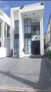 Luxury 5-Bedroom Smart Fully Detached Duplex with BQ & Swimming Pool in Ikota GRA, Lekki
