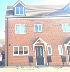 4-Bedroom Semi-Detached Duplex for Sale in Nottingham, United Kingdom