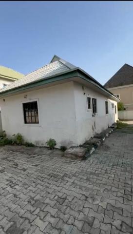 Distress Sale: 4-Bedroom Detached Duplex with 3-Room BQ, Gwarinpa Main, Abuja – ₦350M