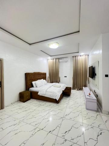 4 Bedroom Duplex (Shortlet)