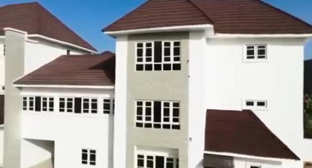 Mini Estate for Sale – 20 Fully Serviced Luxury Terrace Duplexes, Guzape Main, Abuja