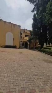Luxury 6-Bedroom Fully Detached Duplex with 2-Bedroom Boys' Quarters for Rent in Maitama, Abuja