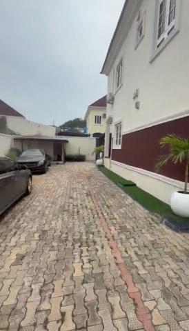 4-Bedroom Semi-Detached Duplex with BQ – Guzape