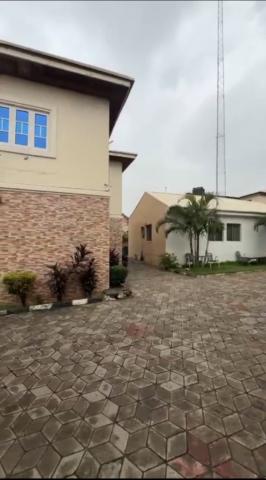 Prime 1,200 sqm Commercial/Residential Property for Sale – Monrovia Street, Wuse 2, Abuja