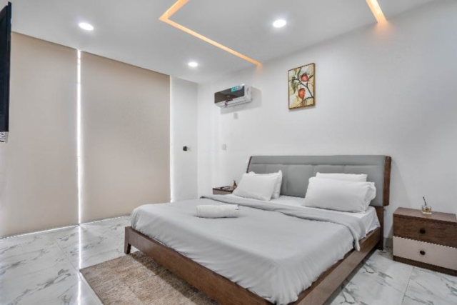 2-Bedroom Furnished Serviced Apartment with Swimming Pool & Gym in Victoria Island