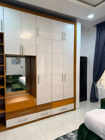 Tastefully Furnished & Glamorous 1-Bedroom Apartment for Short Let in Orchid Road, Lekki