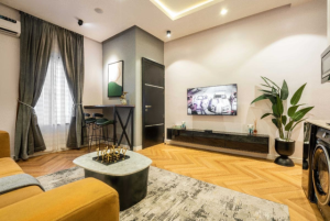 Luxury 1-Bedroom Short-Let Apartment in Lekki Phase 1
