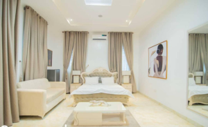 4-Bedroom Luxury Detached Duplex with PS5, Snooker & Table Tennis in Chevron, Lekki