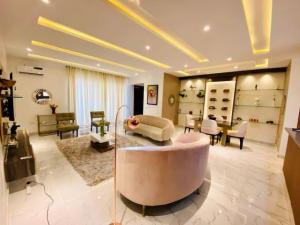 Cappuccino Lounge