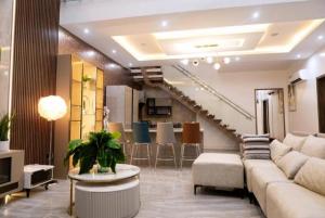 Silken Charcoal I Party Crib in Lekki