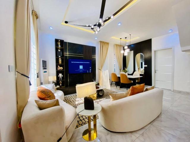 Ador's Luxurious Apartment in Osapa