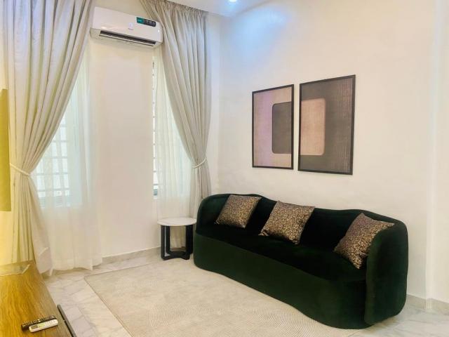 Ador's Luxurious Apartment in Osapa