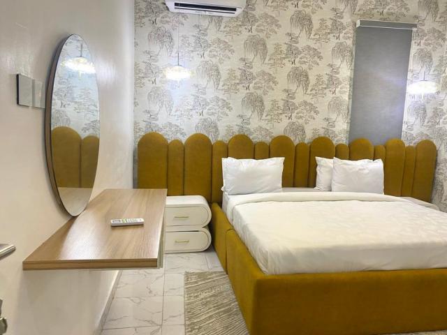 Ador's Luxurious Apartment in Osapa