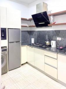 The Ritzy PentFloor Studio Apartment