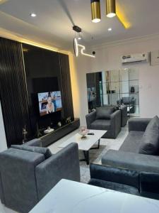 Western 2 bedroom Apartment