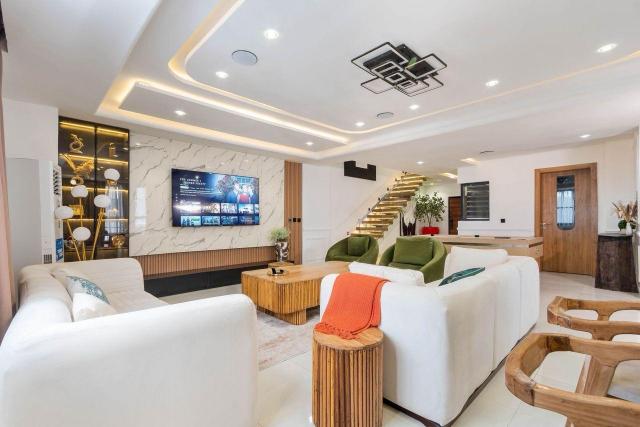 3 bedroom Maisonette