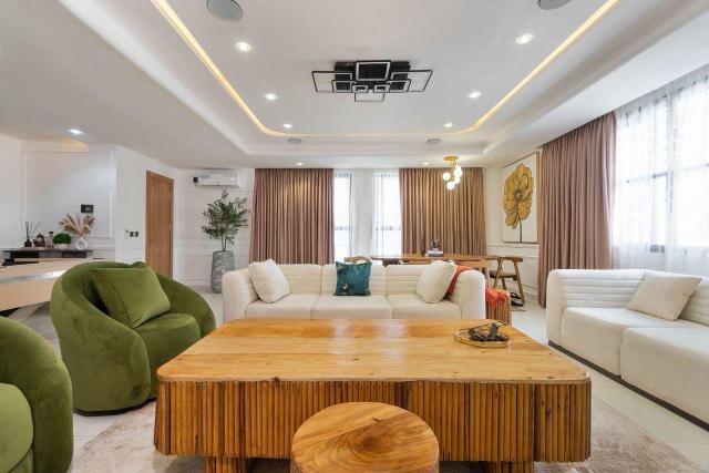 3 bedroom Maisonette