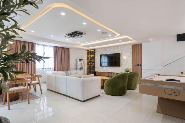 3 bedroom Maisonette