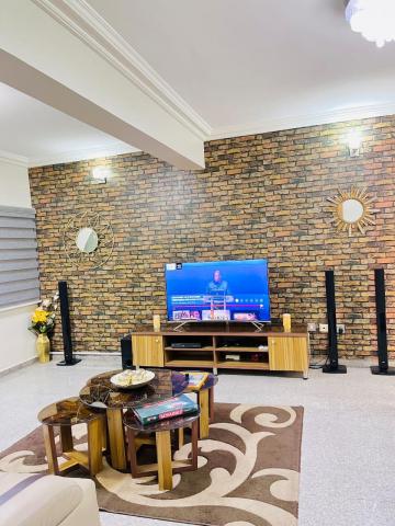 Fully Furnished 2-Bedroom Flat in Lekki Phase 1 (Front Downstairs)