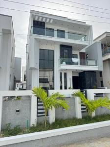 Luxury 5 Bedroom Detached Duplex with Cinema, Pool & BQ in Lekki County, Lekki